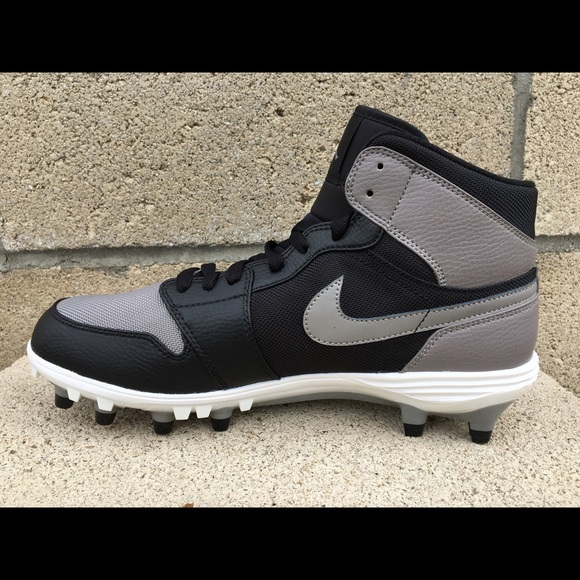 Nike AirJordan Retro 1 TD Mid Football Cleats - Picture 5 of 8